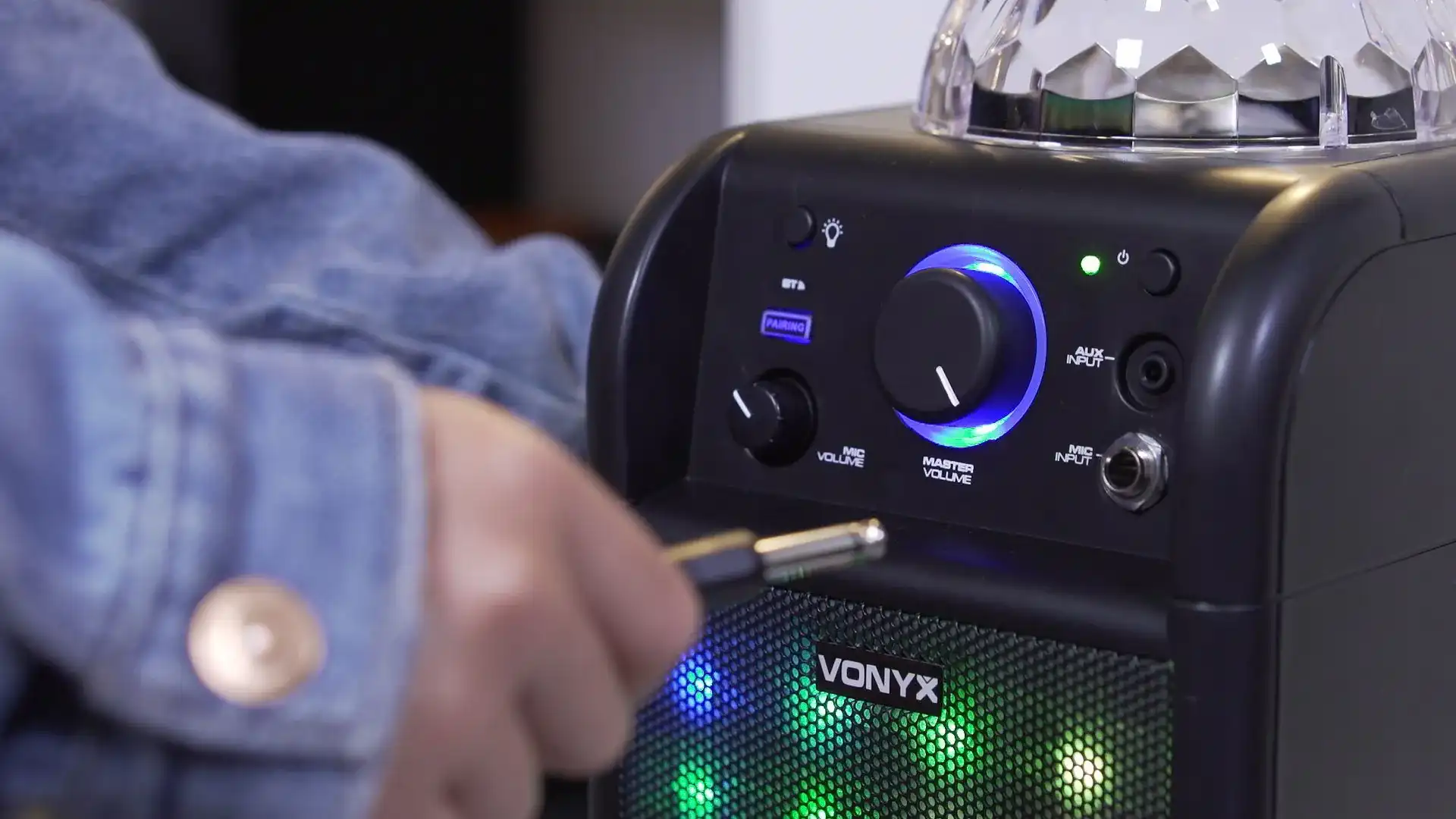Enceinte Karaoké Bluetooth Vonyx Avec Micro Et Lumières LED - Effet Echo - Portable Pour Fêtes - Rose